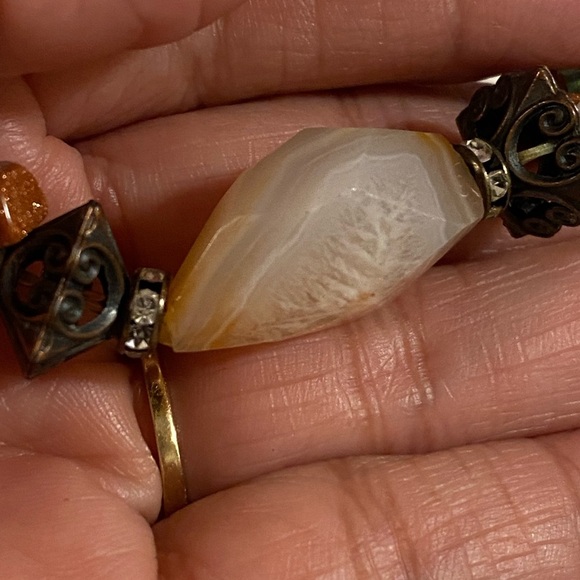 Colorful Hand made Beaded Bracelets Set with quartz and shell and bee charm - Picture 6 of 12